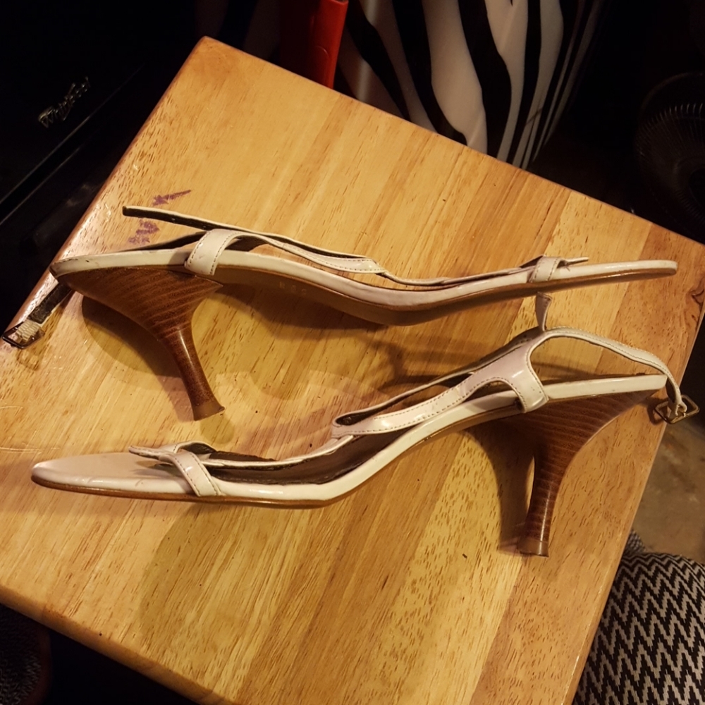 Heels - Picture 4 of 5